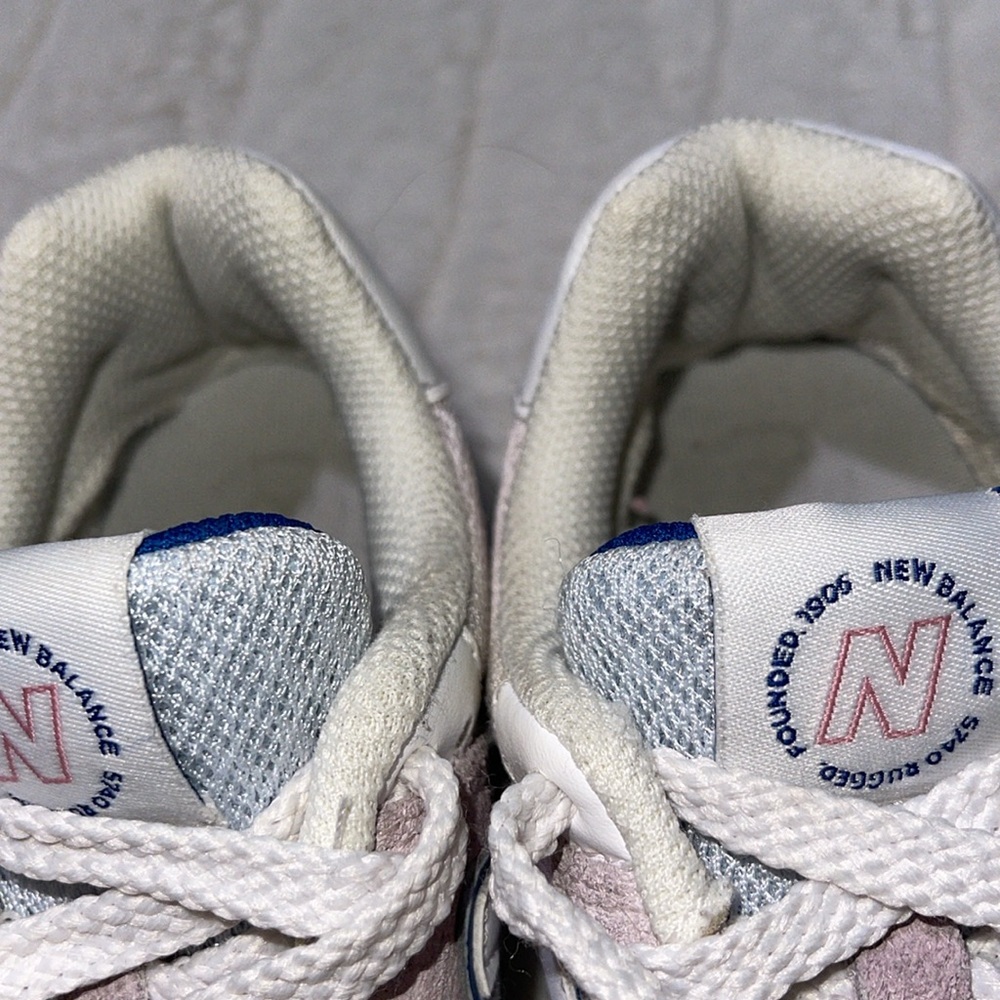 New Balance 574 - Picture 8 of 8